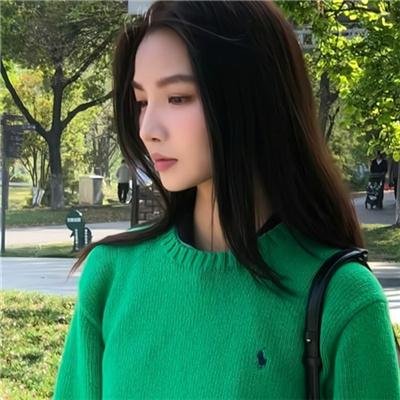 蓝眼睛波利